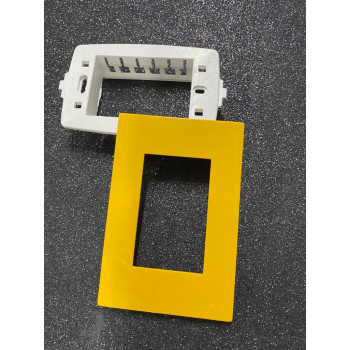 Placa 3 Módulos com Suporte 4x2 - RECTA MOSTARDA GLOSS